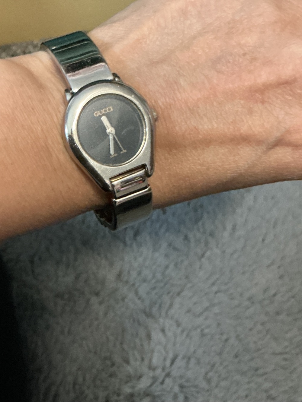 Gucci Silver-Tone Bracelet Watch with Black Dial